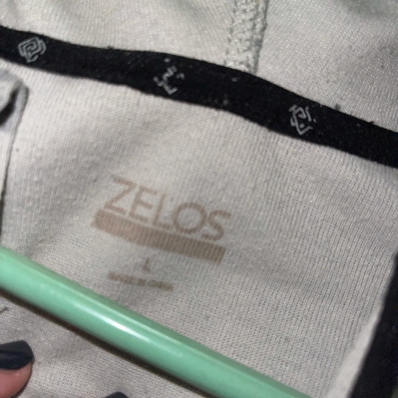 Men’s camo zip up sweatshirt - Picture 2 of 2